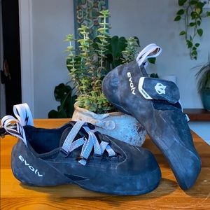 Evolv Phantom Size 9.5 US Men